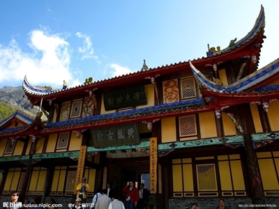 Храм Хуанлун