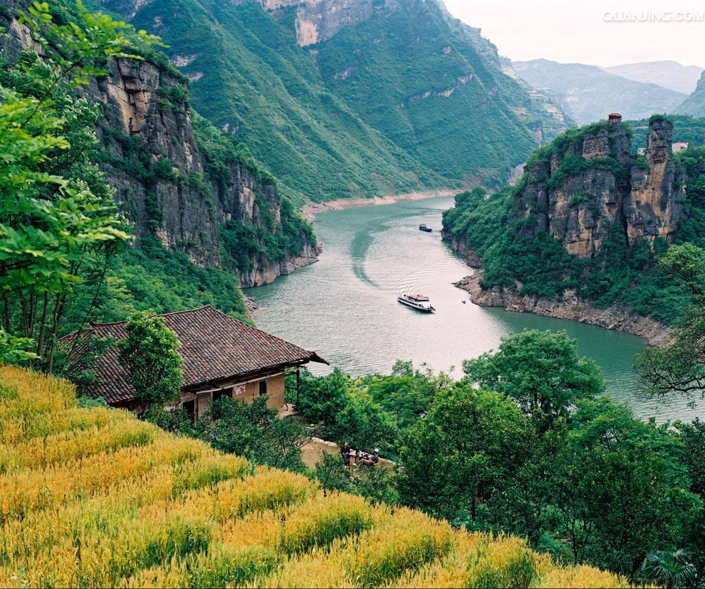 Где начало реки янцзы. Провинция Хубэй Китай. Провинций Сычуань и Хубэй. Хубэй Янцзы. Ухань река Янцзы.